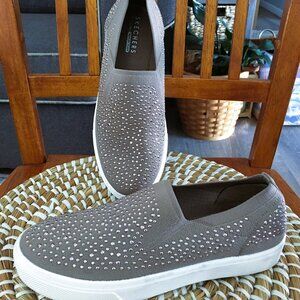 Skechers Sneakers Sz 9 Gray Poppy Metallic rhinestuds Slip-On Casual Sneakers